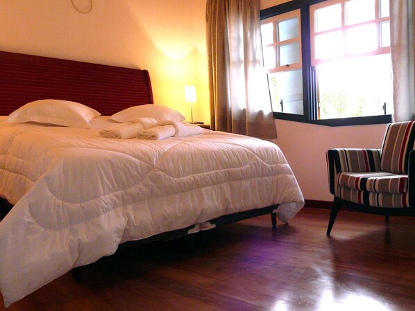 Minibar, décor unique, rideaux d’obscurcissement