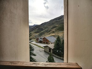 Interior - 2-room apartment, ski-in/ski-out, sleeps 4, 1 bedroom (Les Menuires)