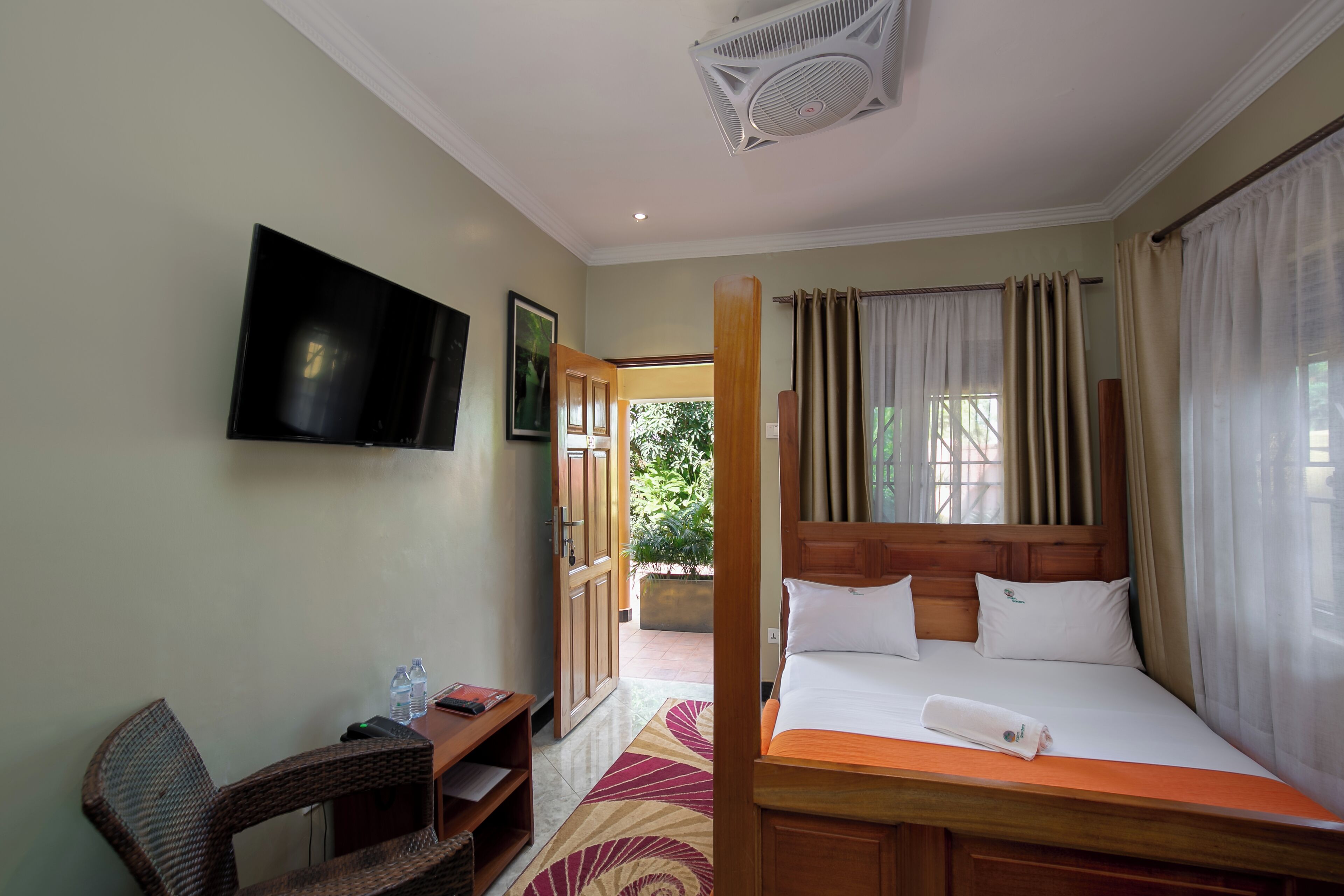 Basic Double Room | Egyptian cotton sheets, premium bedding, memory foam beds