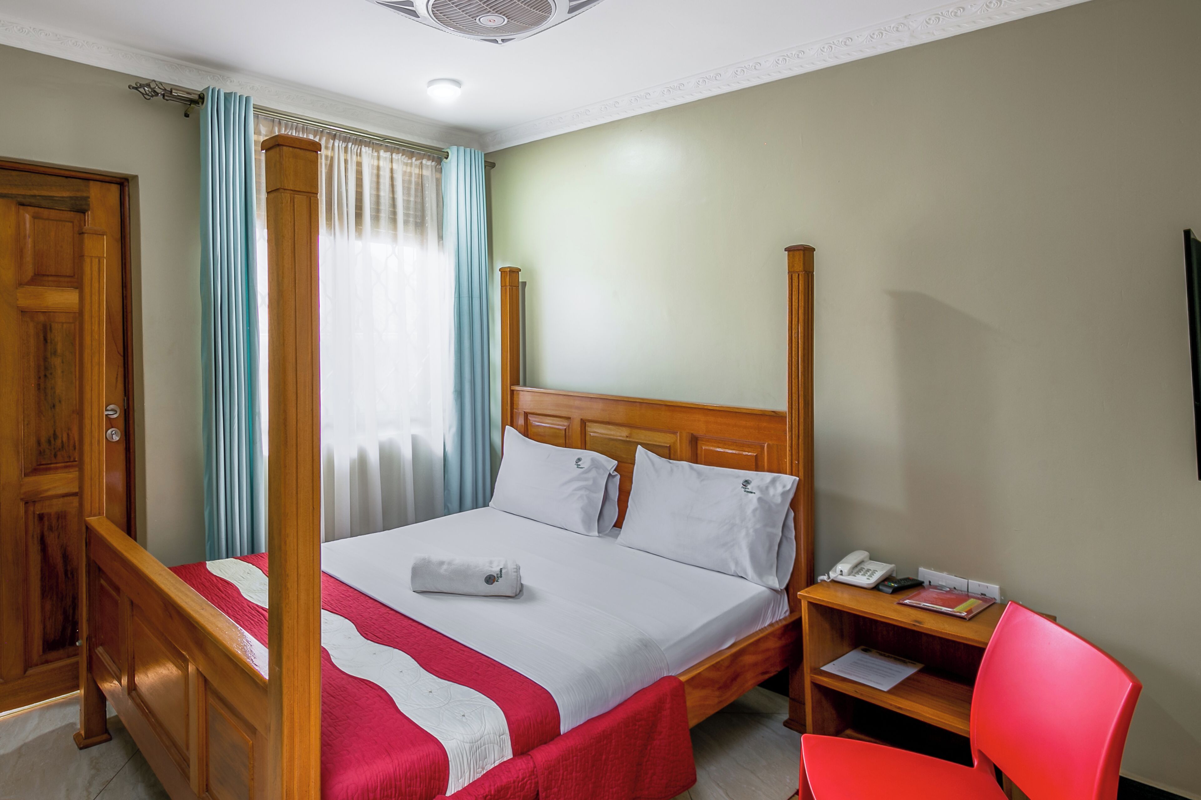 Egyptian cotton sheets, premium bedding, memory foam beds