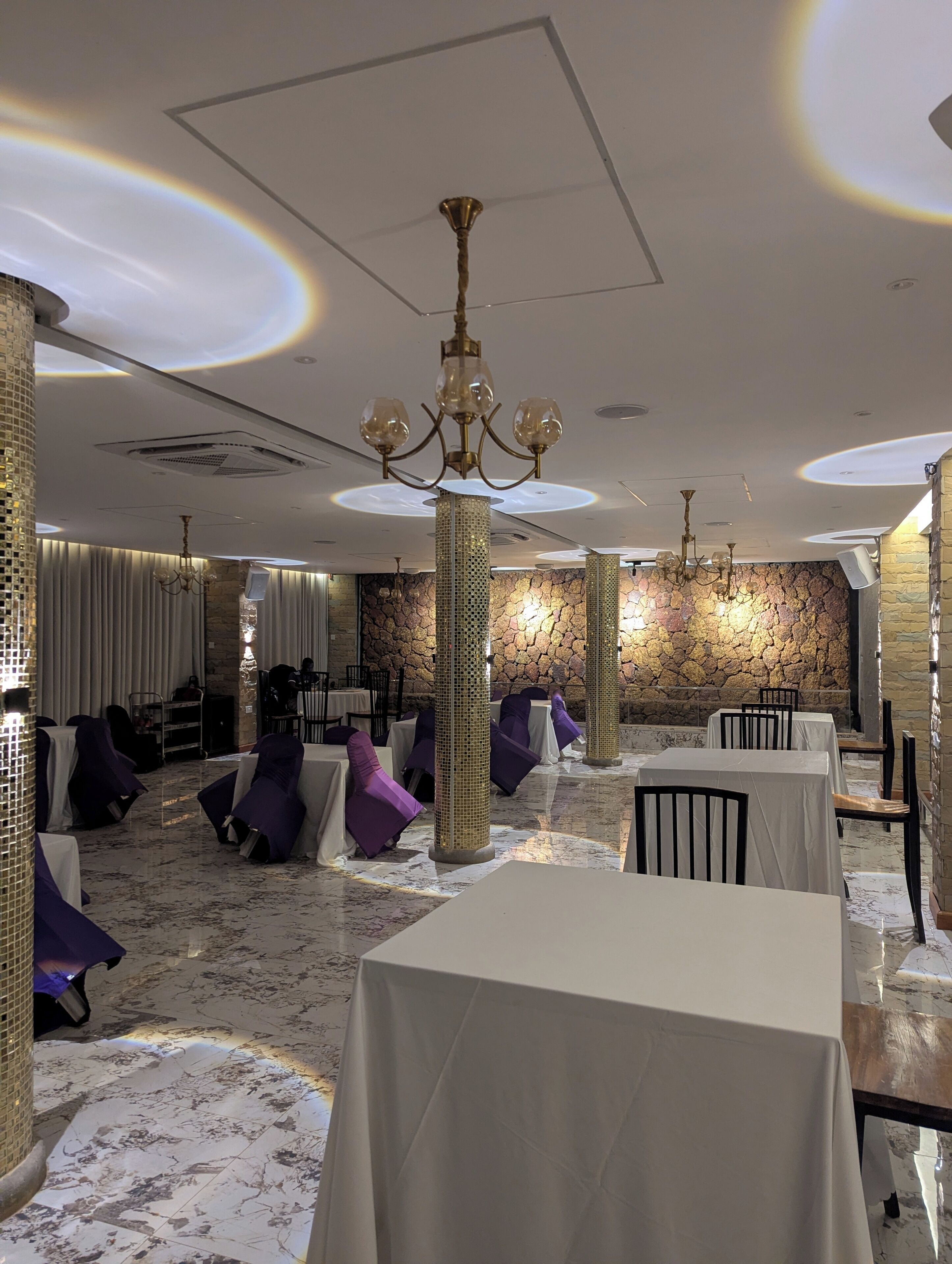 Breakfast, lunch, dinner served; local and international cuisine 