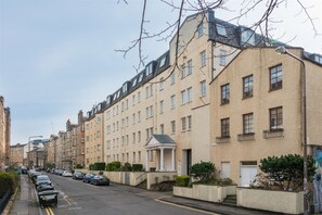 Exterior - Edinburgh City Apartment (Edinburgh)
