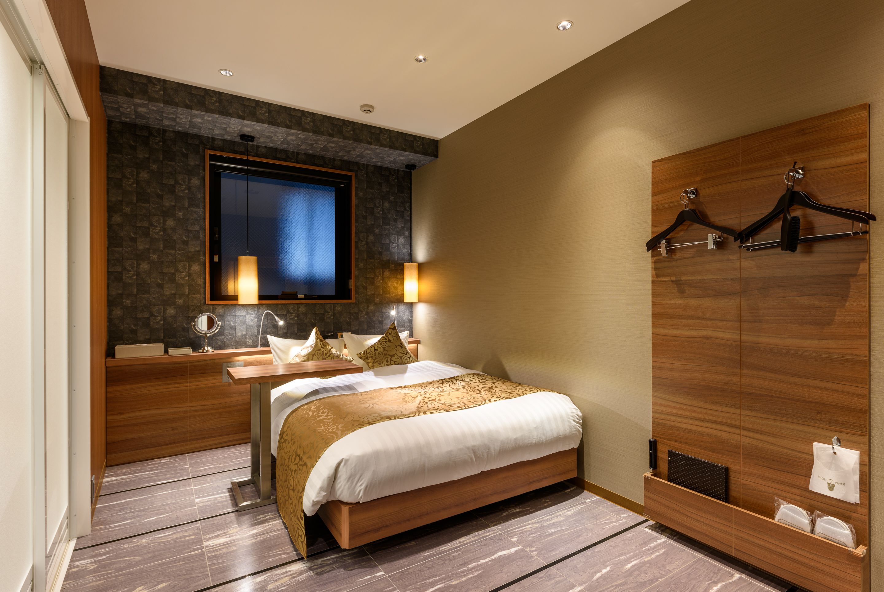 double room, accessible, non smoking | in-room safe, blackout curtains, soundproofing, bed sheets