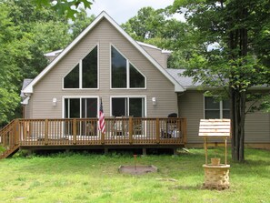 Exterior - Perfect cozy and beautiful chalet relaxing and adventurous!!! Won't disappoint! (ALBRIGHTSVILLE)