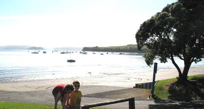 Algies Bay holiday home