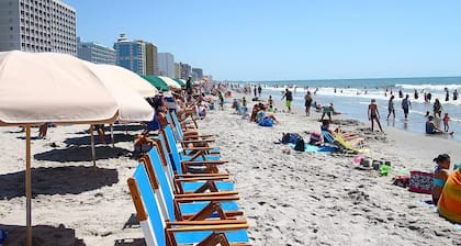 2 Bedrm / 2 Bath Myrtle Beach Family Friendly Condo. Newly updated throughout!!