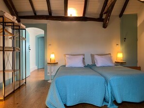 3 bedrooms, iron/ironing board, free WiFi, bed sheets - Clérigos Downtown - Historic Center (Porto)