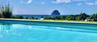 pool, 100 m from the beach, sea, relaxation and standing facing Diamond Rock