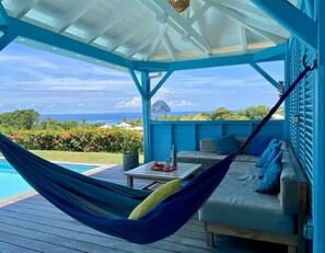 Terrace/patio - pool, 100 m from the beach, sea, relaxation and standing facing Diamond Rock (Le Carbet)