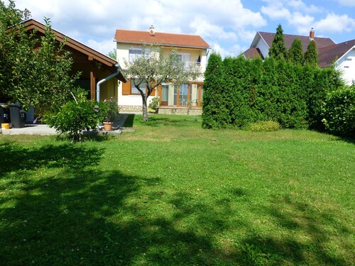Moderne  Ferienwohnung von 75 m2 am Balaton in Keszthely
