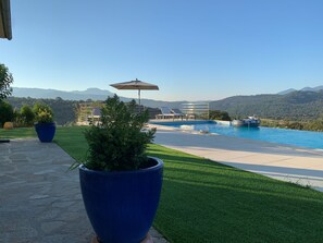 Alberca al aire libre 