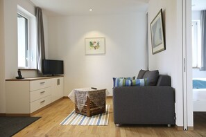 1 室のベッドルーム、旅行用ベビーベッド、WiFi (無料)、ベッドシーツ