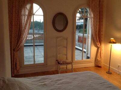 Charming villa sea view and castle .wifi, parking