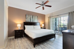 3 bedrooms, desk, iron/ironing board, travel cot