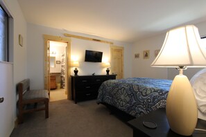 2 chambres, fer et planche à repasser, lit parapluie, Wi-Fi gratuit