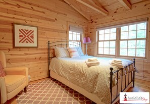 4 bedrooms, iron/ironing board, travel cot, free WiFi