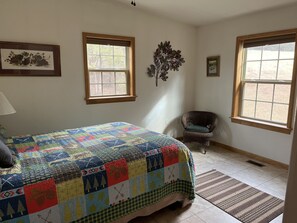 2 عدّة غرف نوم ومكتب ومكواة/لوح كي وواي فاي