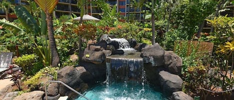 室外游泳池