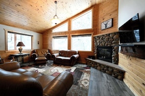 TV, fireplace, offices - Bear Bungalow | Sleeps 10 | 23 Minutes to Yellowstone (Island Park)