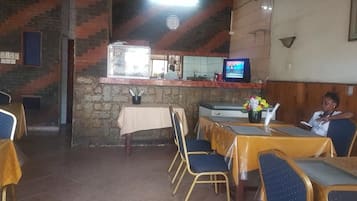 Se sirven desayunos, almuerzos y cenas
