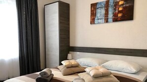Ảnh chưa phân loại, 3 trong số 64 ảnh, nút