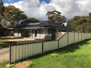 Exterior - Maddington House Unit A (Maddington)