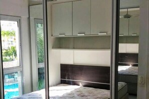 3 chambres, fer et planche à repasser, Wi-Fi, draps fournis