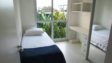 3 quartos, ferros/tábuas de passar roupa, Wi-Fi, roupa de cama