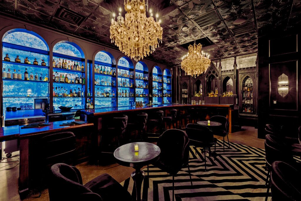 Bar (in der Unterkunft)