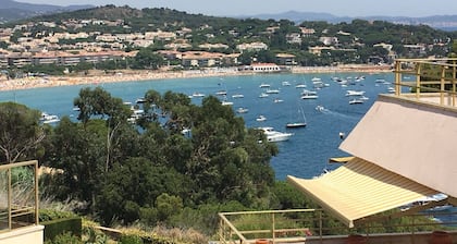 Kaunis asunto suuri terassi ja upeat näkymät Sant Pol lahdelle