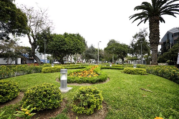 Property grounds - ★5★ Location in San Isidro ⏱ Restaurants at doorstep. Best neighborhood in Lima (San Isidro)