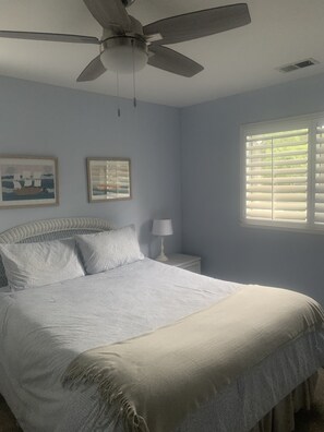 3 habitaciones, escritorio, tabla de planchar con plancha y wifi gratis 