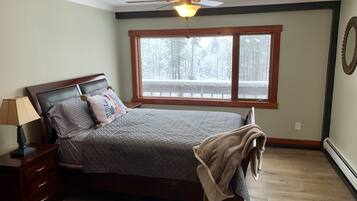 5 bedrooms, iron/ironing board, free WiFi, bed sheets