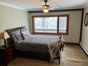5 bedrooms, iron/ironing board, free WiFi, bed sheets