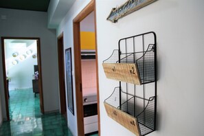 1 dormitorio, tabla de planchar con plancha, Internet y ropa de cama