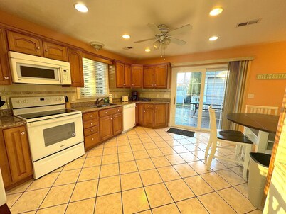 Walk to Roger Wheeler Beach "Sand Hill Cove Beach"