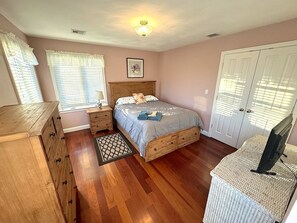 5 chambres, fer et planche à repasser, Wi-Fi gratuit, draps fournis