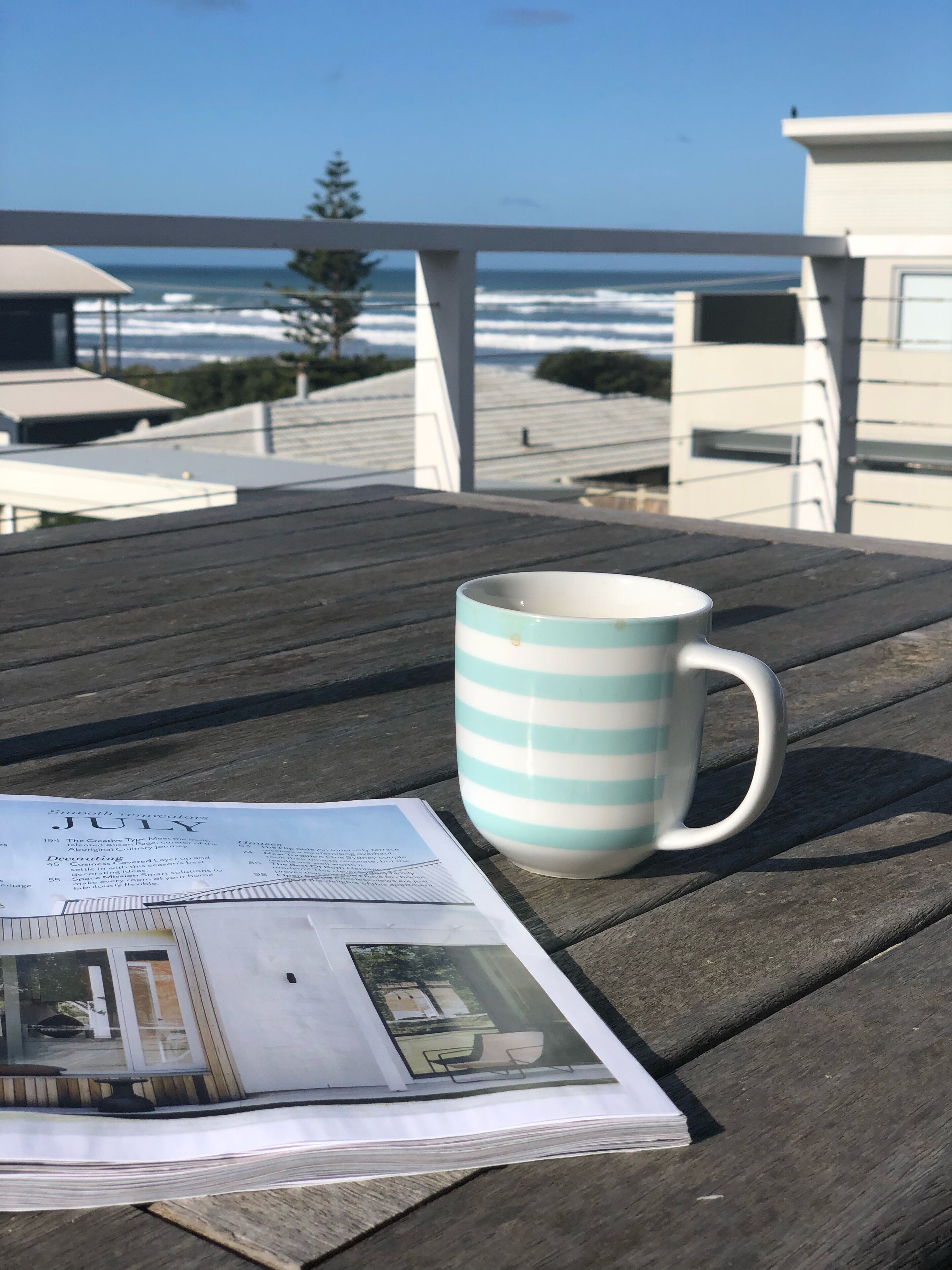 Sable Blanc on Newell - pets allowed - 3 min walk to the beach & fabulous views. — image 5