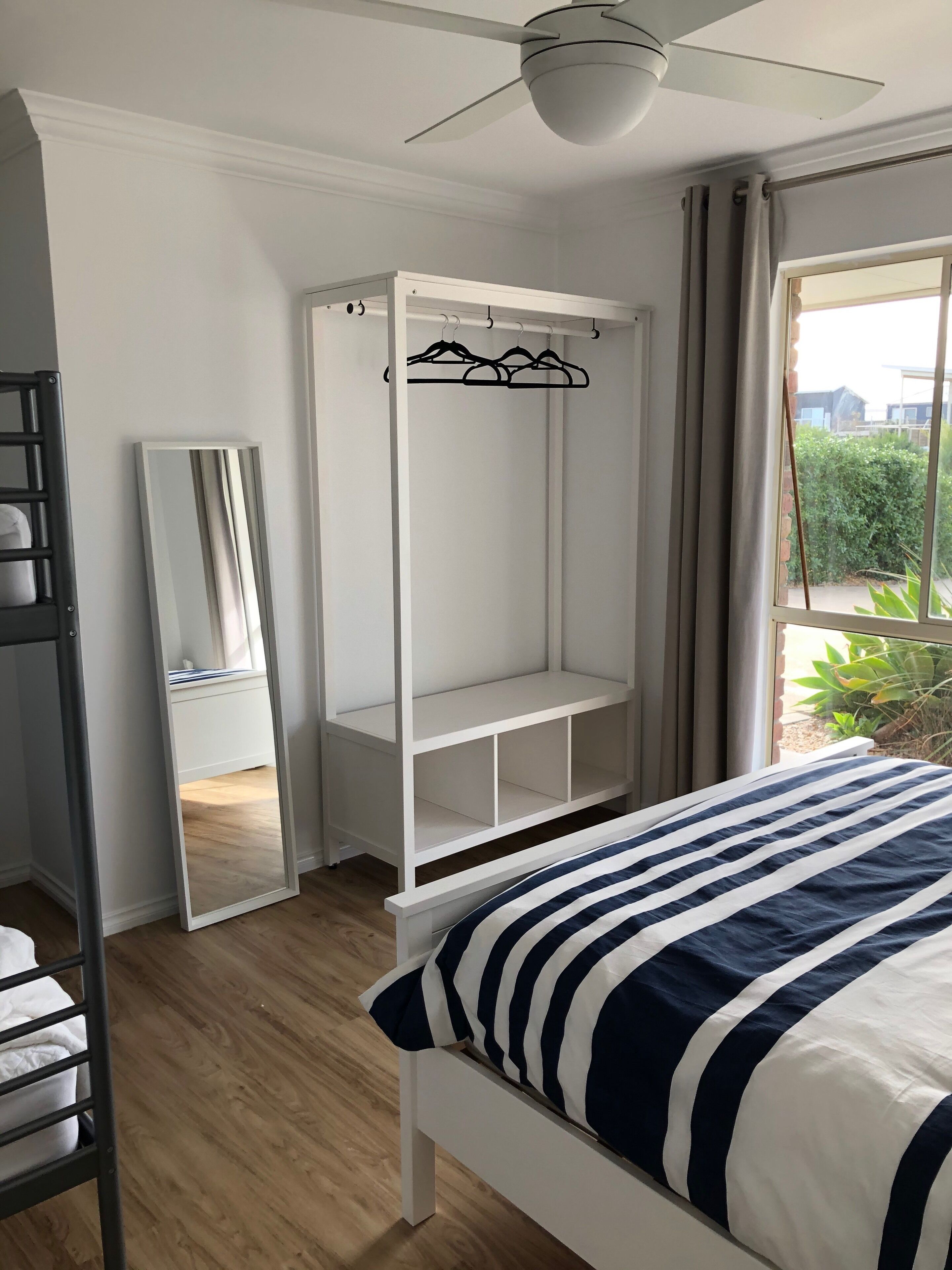 Sable Blanc on Newell - pets allowed - 3 min walk to the beach & fabulous views. — image 21