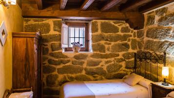 2 dormitorios, sistema de insonorización, tabla de planchar con plancha