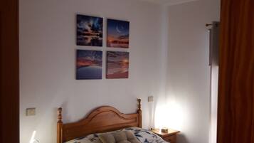 2 slaapkamers, een bureau, geluiddichte muren