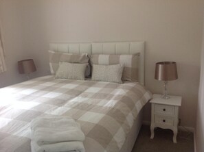 1 soveværelse, skrivebord, strygejern/strygebræt, Wi-Fi