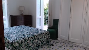 4 Schlafzimmer, Bügeleisen/Bügelbrett, Internetzugang, Bettwäsche