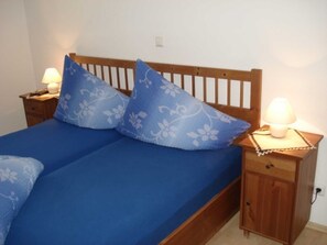 2 habitaciones, cuna de viaje, wifi gratis y ropa de cama 