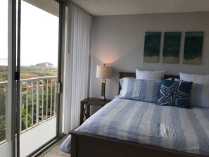 1 bedroom, iron/ironing board, free WiFi, bed sheets - Beautifully Furnished, New Renovation, A/C,  Mtn/Ocean View, beach/golf/hiking! (Waianae)