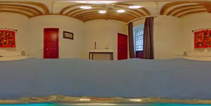 1 chambre, fer et planche à repasser, accès Internet, draps fournis
