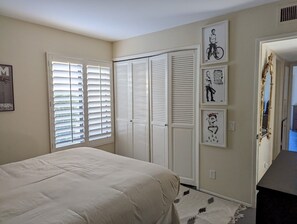 3 bedrooms, iron/ironing board, travel cot, free WiFi