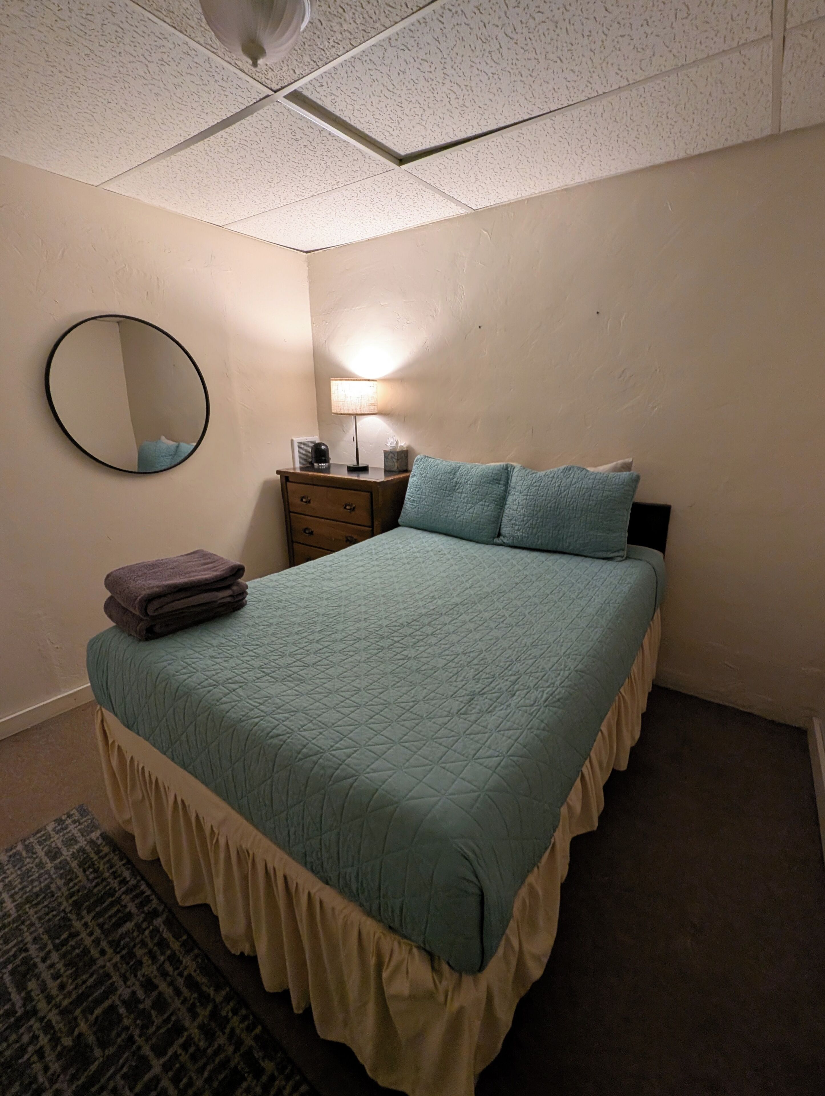 Basic Room, 1 Double Bed, Shared Bathroom