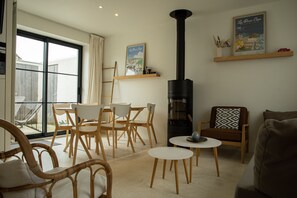 Fernseher, Kamin