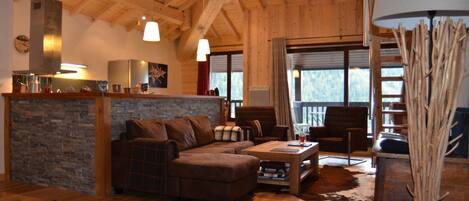 Fernseher, Bücher, Musikbibliothek, Stereoanlage